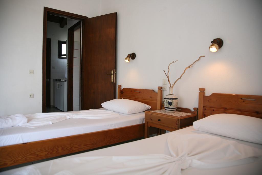 Villa Frideriki 아기아 파라스케비 객실 사진