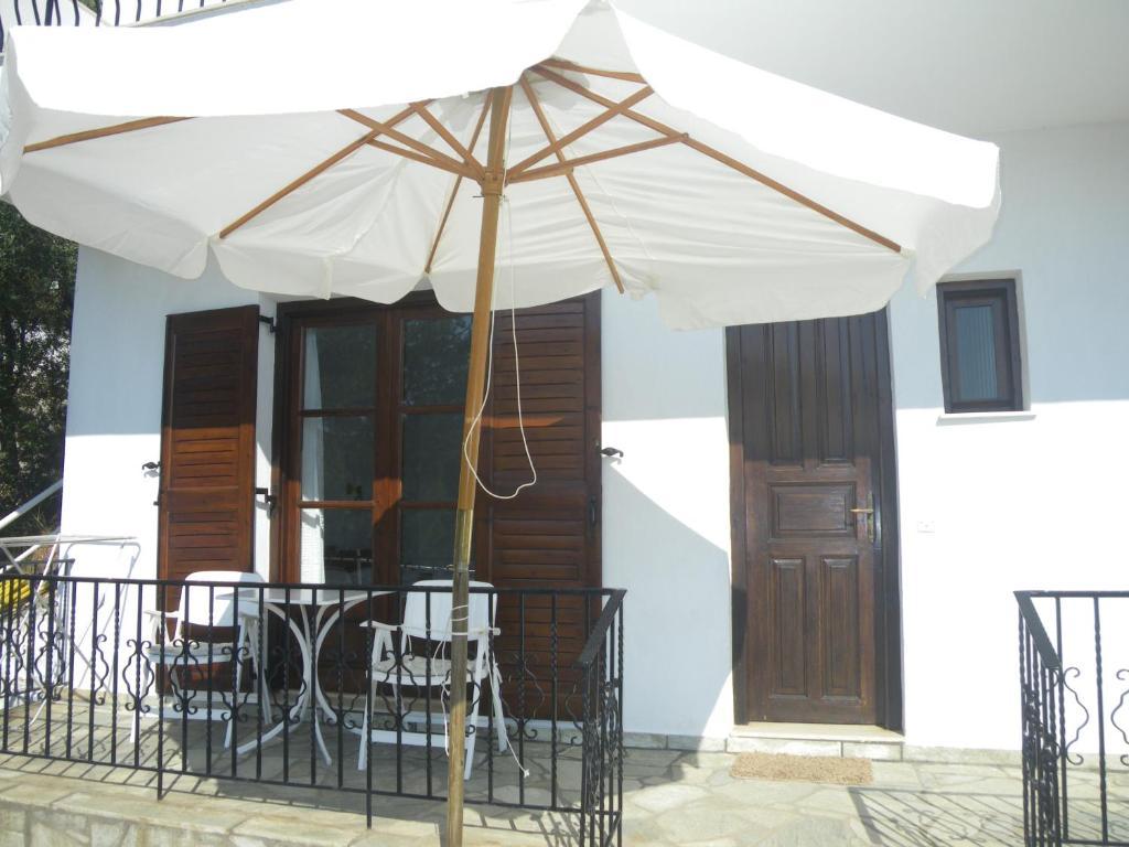 Villa Frideriki 아기아 파라스케비 객실 사진