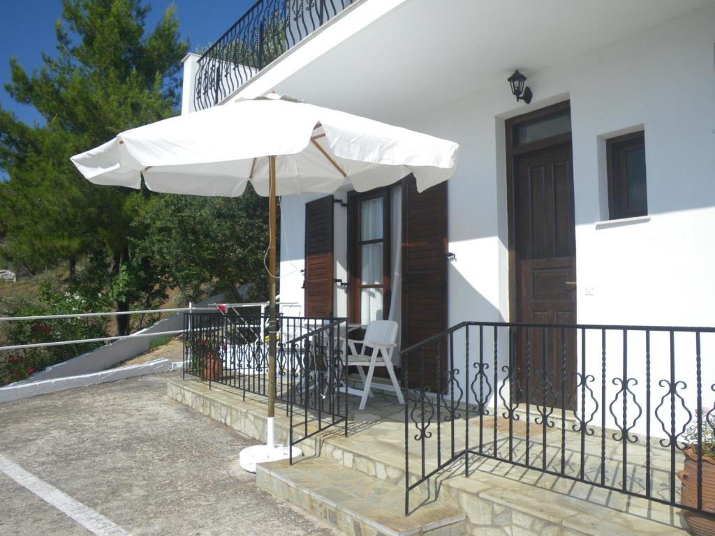 Villa Frideriki 아기아 파라스케비 외부 사진