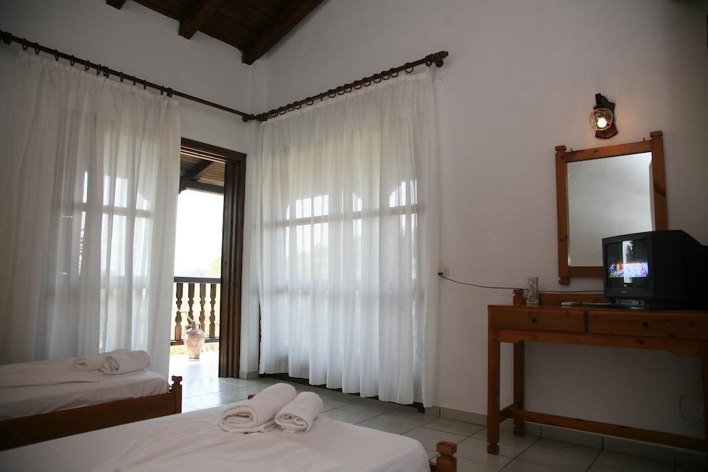 Villa Frideriki 아기아 파라스케비 외부 사진