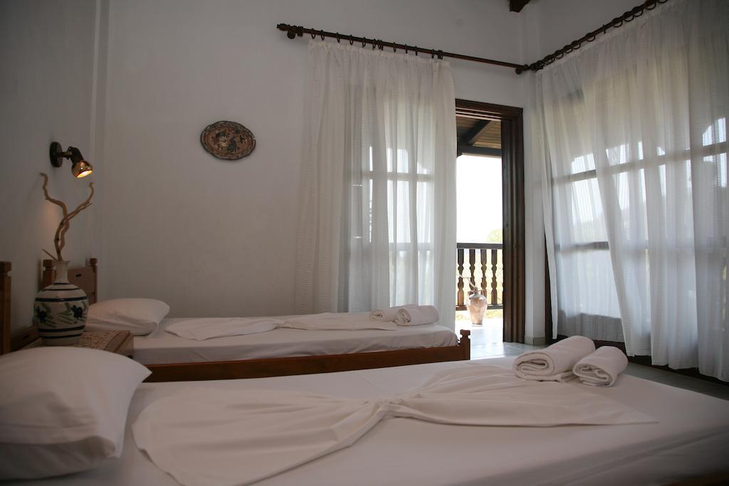 Villa Frideriki 아기아 파라스케비 외부 사진