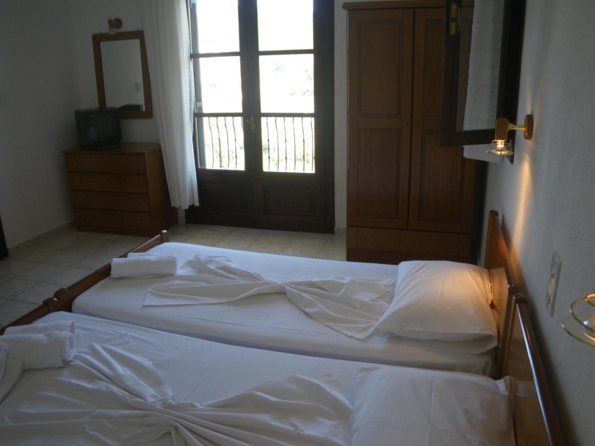 Villa Frideriki 아기아 파라스케비 객실 사진